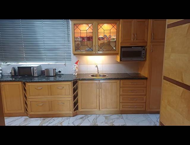 4 BEDROOM HOUSE FOR SALE IN WEMBLEY